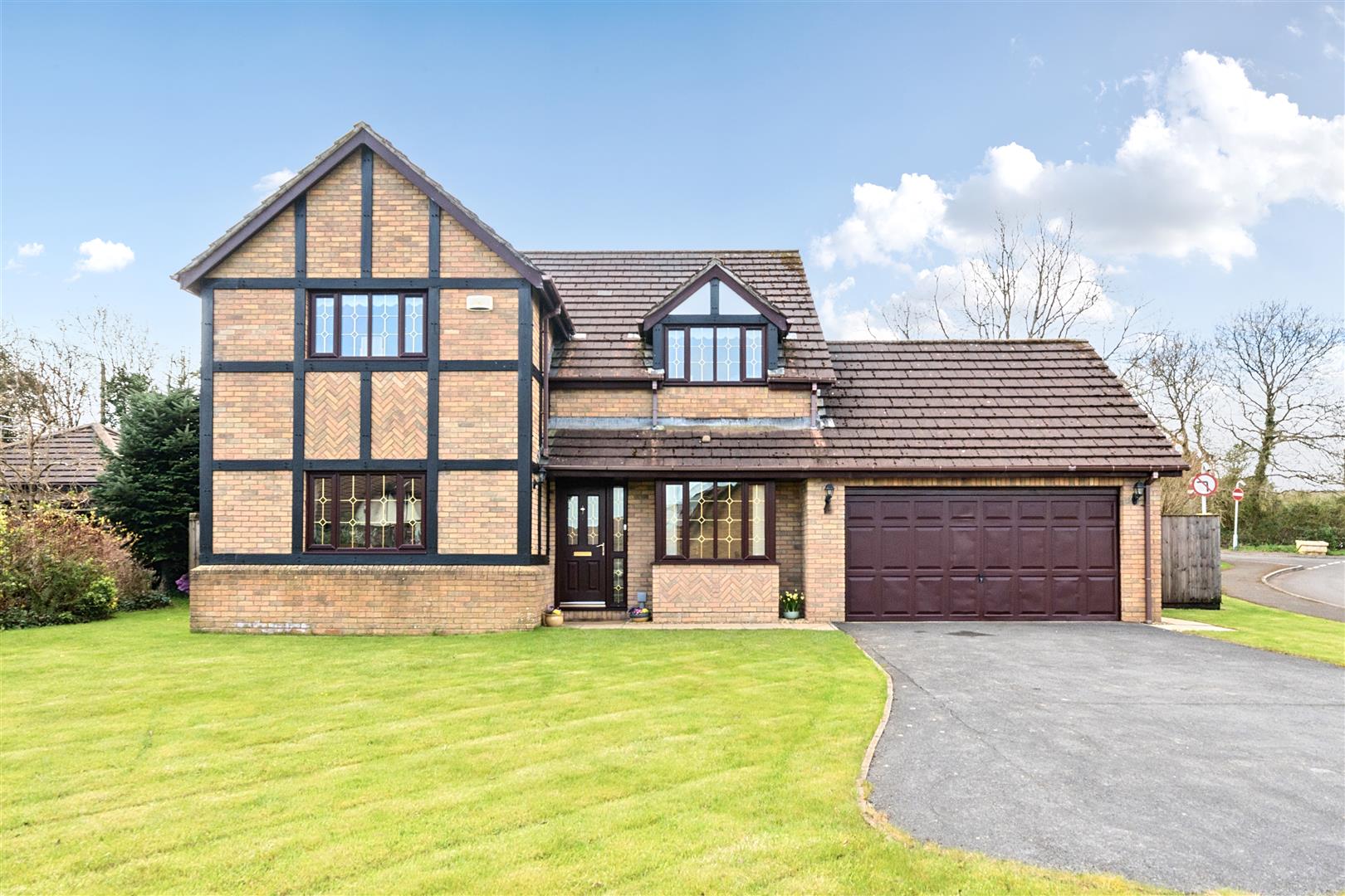 Grove Farm Road, Grovesend, Swansea, SA4 8LA